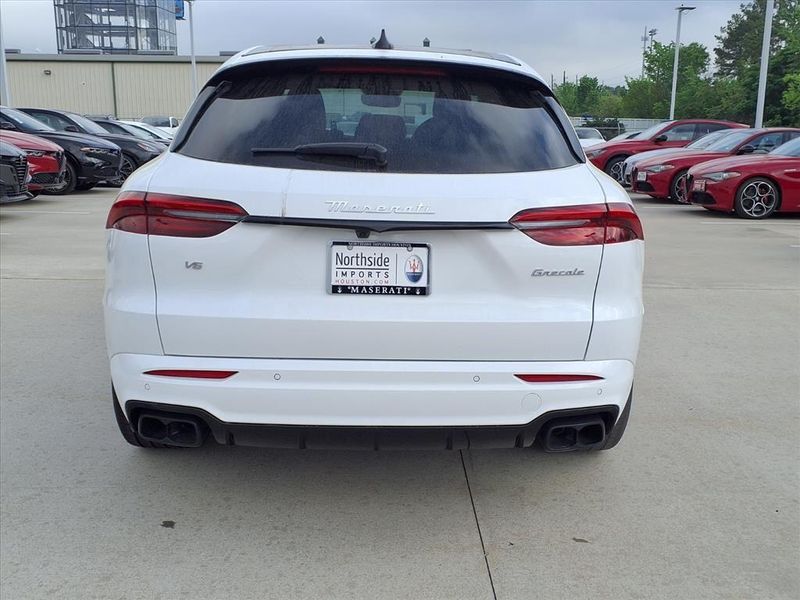 New 2026 Maserati Grecale ModenaImage 8