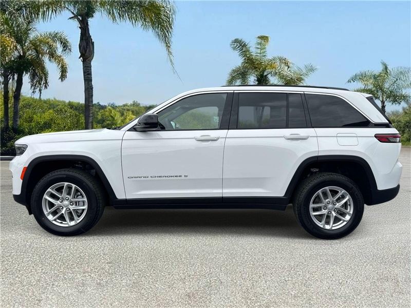 New 2026 Jeep Grand Cherokee Laredo 4x2