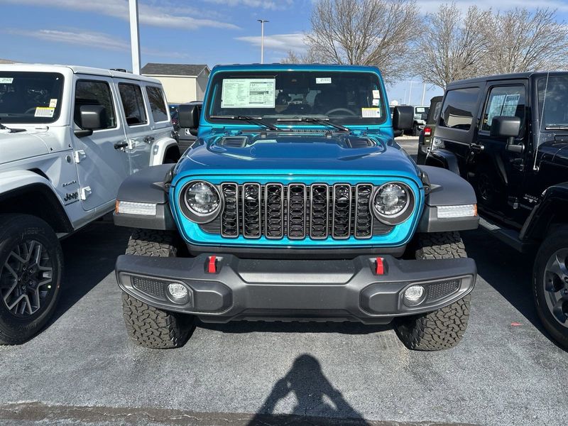 2024 Jeep Wrangler 4-door RubiconImage 2