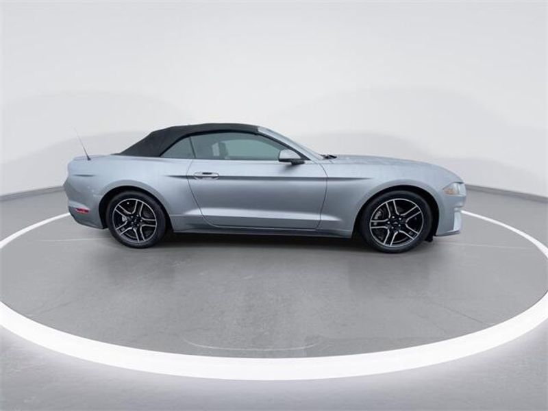 2020 Ford Mustang EcoBoost PremiumImage 9