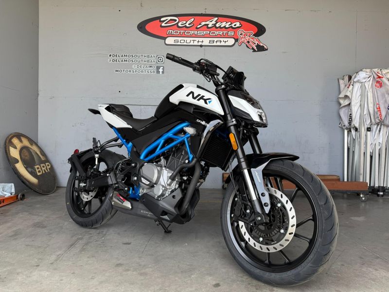 New 2025 CFMOTO 300NK Image 2