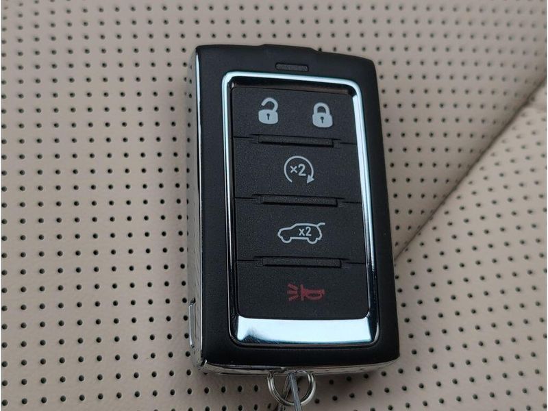 New 2025 Jeep Grand Cherokee Limited 4x2Image 19