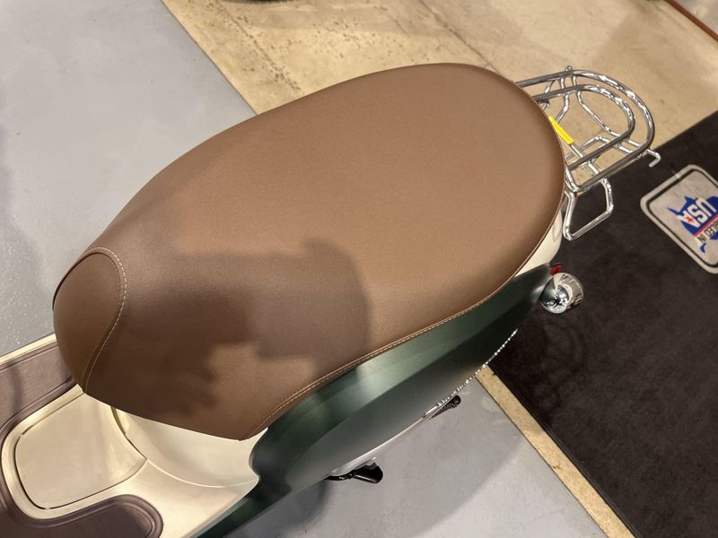 New 2024 Honda Metropolitan Image 14