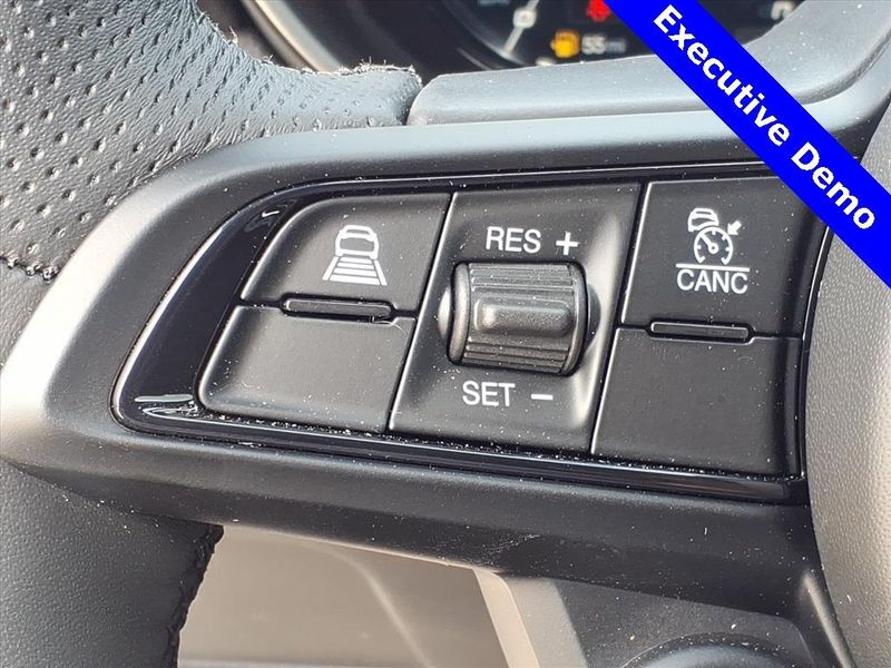 New 2025 Alfa Romeo Giulia AWDImage 17