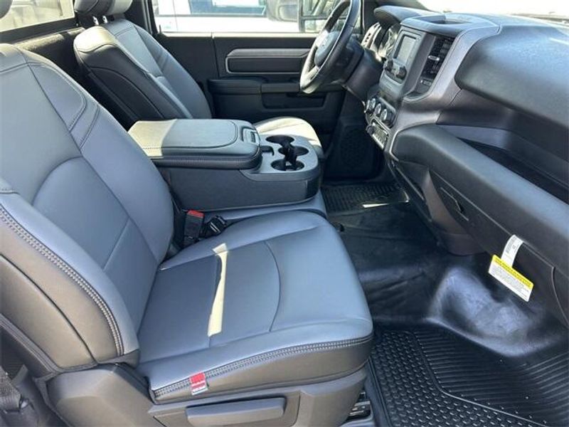 2023 RAM 2500 Tradesman Regular Cab 4x2 8