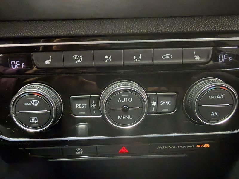 Used 2023 Volkswagen Atlas V6 SEL AWD w/Sunroof & NavImage 23