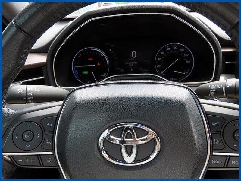 2019 Toyota Avalon Hybrid XLE PlusImage 14