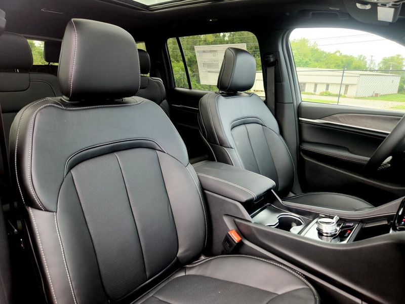 New 2027 Jeep Grand Cherokee Limited Reserve