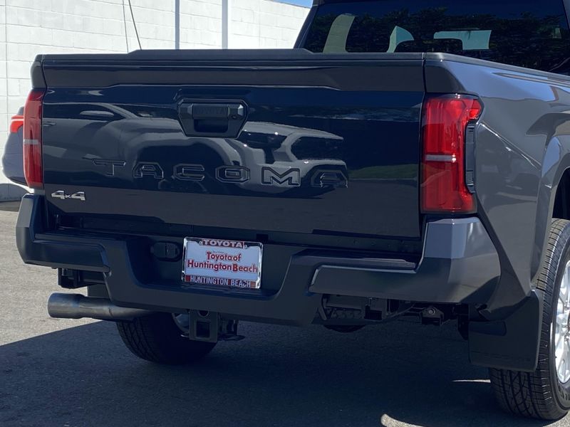 New 2025 Toyota Tacoma SR5Image 4