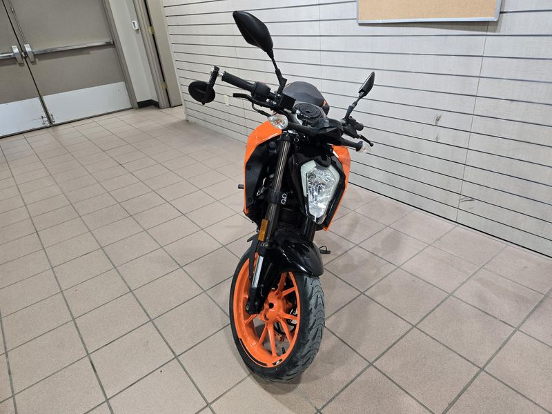 2021 KTM DUKE 200 Image 5