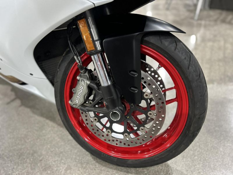 Used 2018 Ducati PANIGALE 959 Image 16