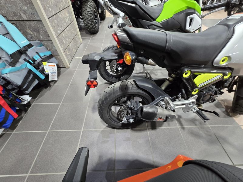 2023 Honda GROM BASEImage 10