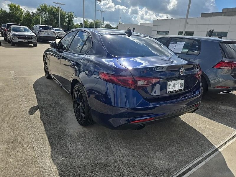 Used 2020 Alfa Romeo Giulia TiImage 4