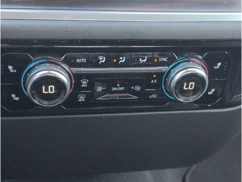 Used 2025 GMC Sierra 1500 SLTImage 17