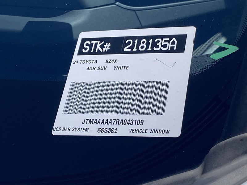 Used 2024 Toyota bZ4X XLEImage 33