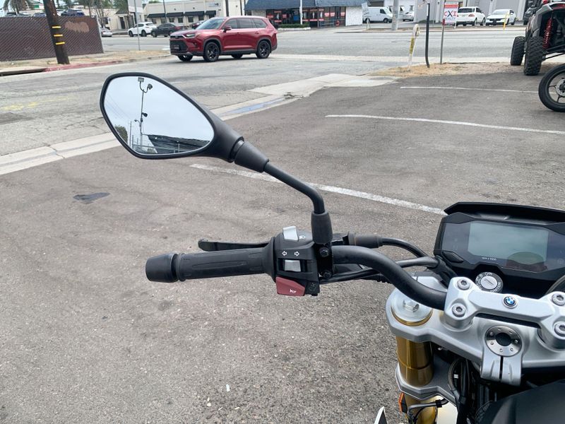 2021 BMW G 310 R Image 17