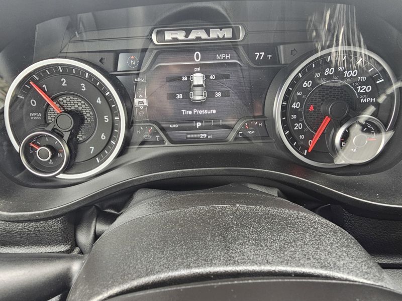 New 2025 RAM 1500 Big HornImage 18