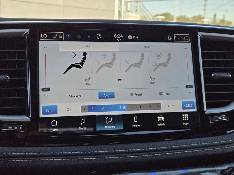 New 2026 Chrysler Pacifica Select FWD