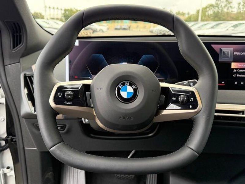 New 2026 BMW iX xDrive60Image 20