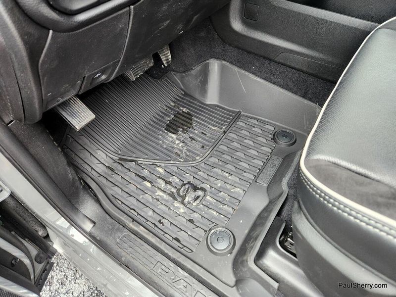 New 2026 RAM 3500 Laramie Crew Cab 4x4 6'4' Box