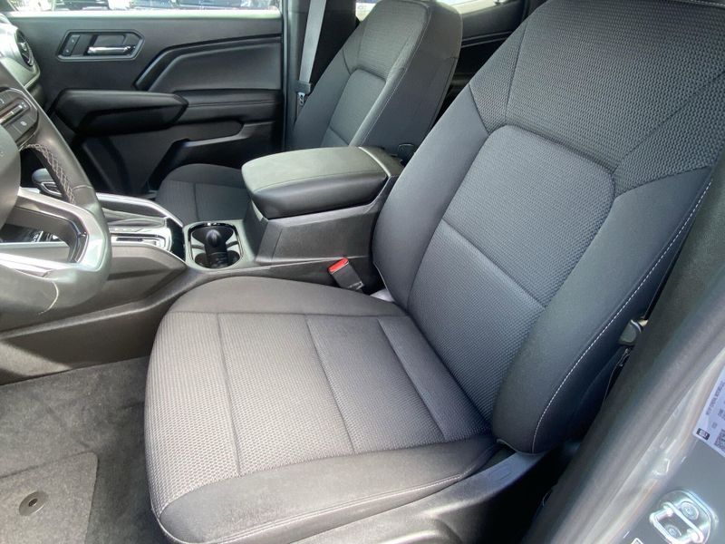 Used 2023 Chevrolet Colorado LTImage 19
