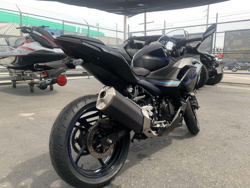 Used 2025 Kawasaki Ninja 500 SE ABS Image 33