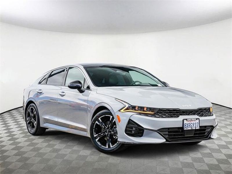 2022 Kia K5 GT-LineImage 2