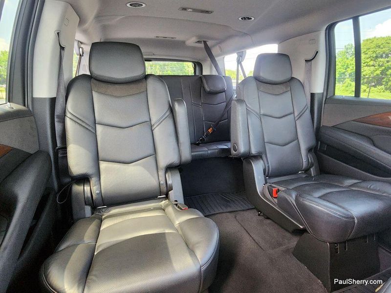 2019 Cadillac Escalade ESV Image 46