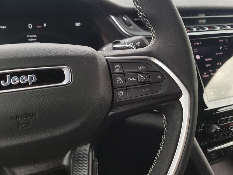 2025 Jeep Grand Cherokee L Altitude X 4x4Image 13