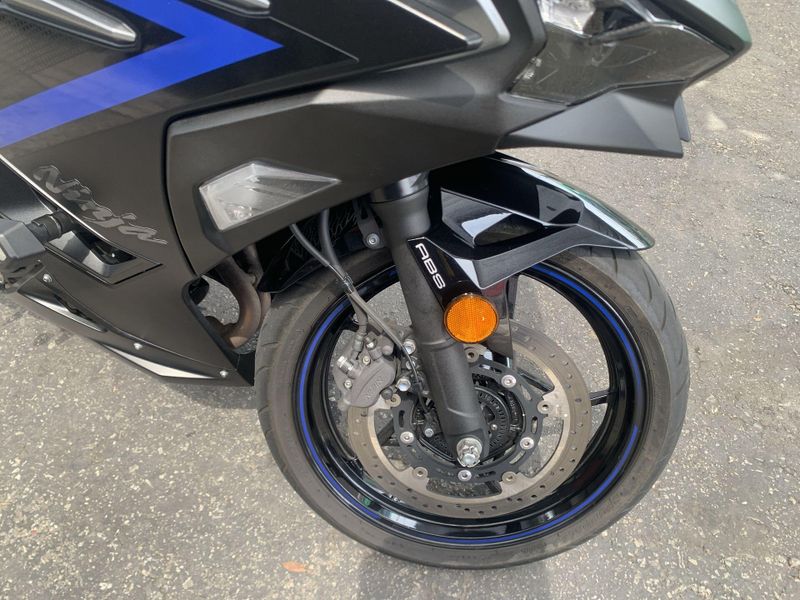 Used 2025 Kawasaki Ninja 500 SE ABS Image 26