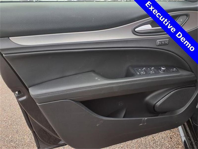 New 2025 Alfa Romeo Stelvio AwdImage 16