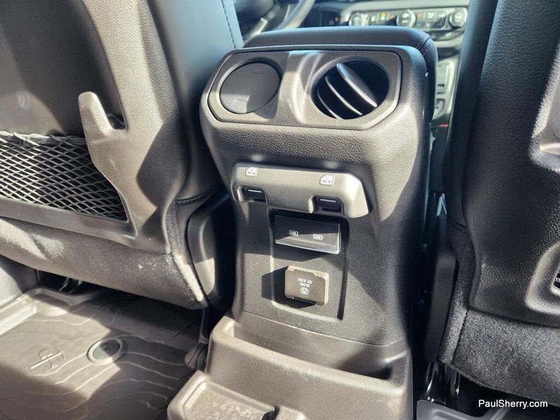 New 2026 Jeep Wrangler 4-door Rubicon