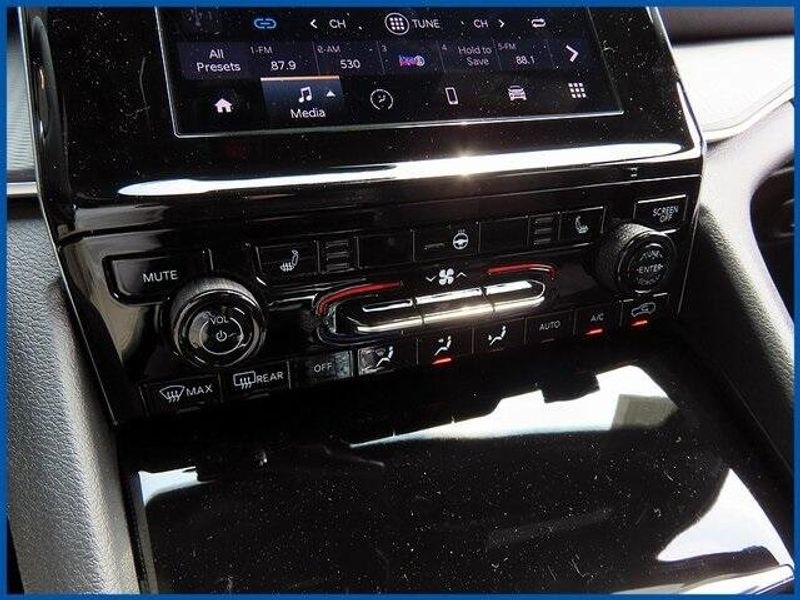 2025 Jeep Grand Cherokee Image 17