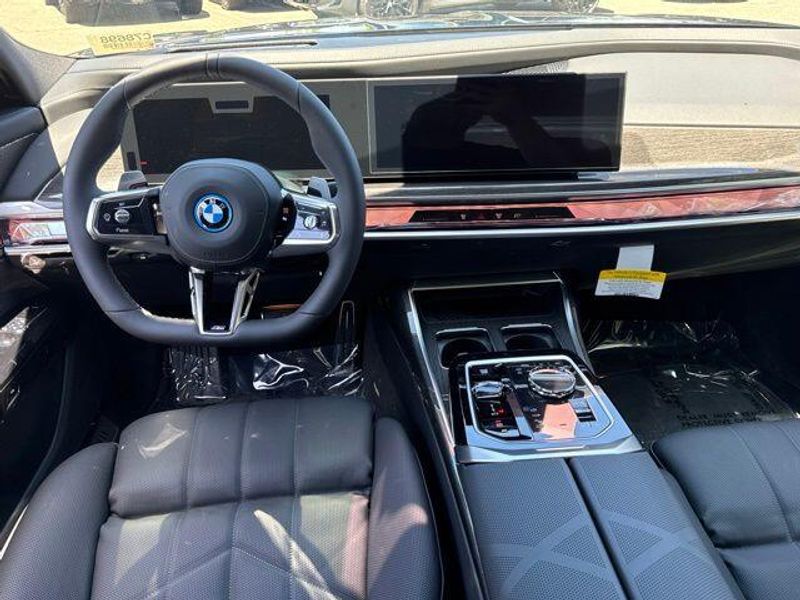 New 2026 BMW 7 Series 750e xDriveImage 28