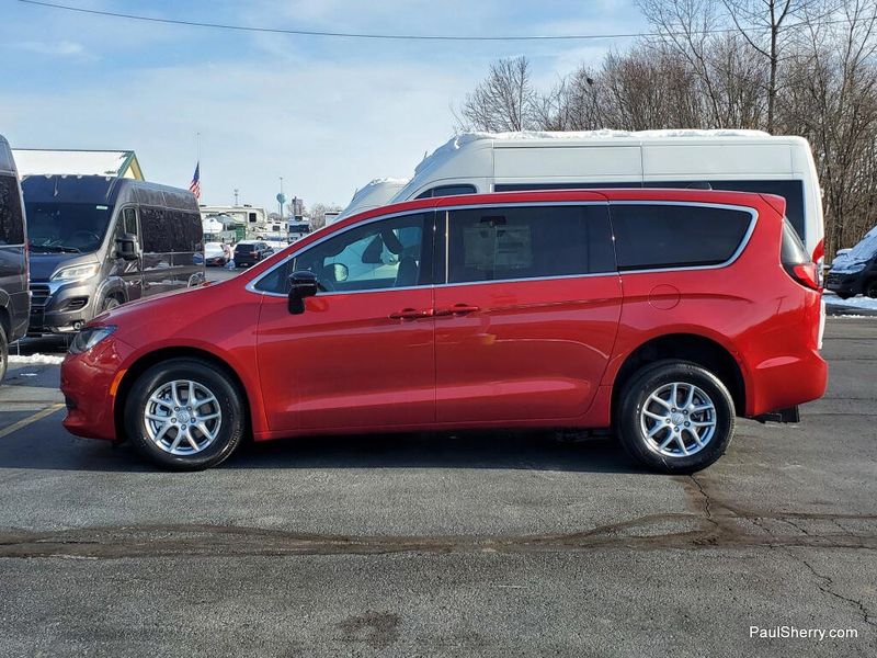 2026 Chrysler Voyager LX photo 2