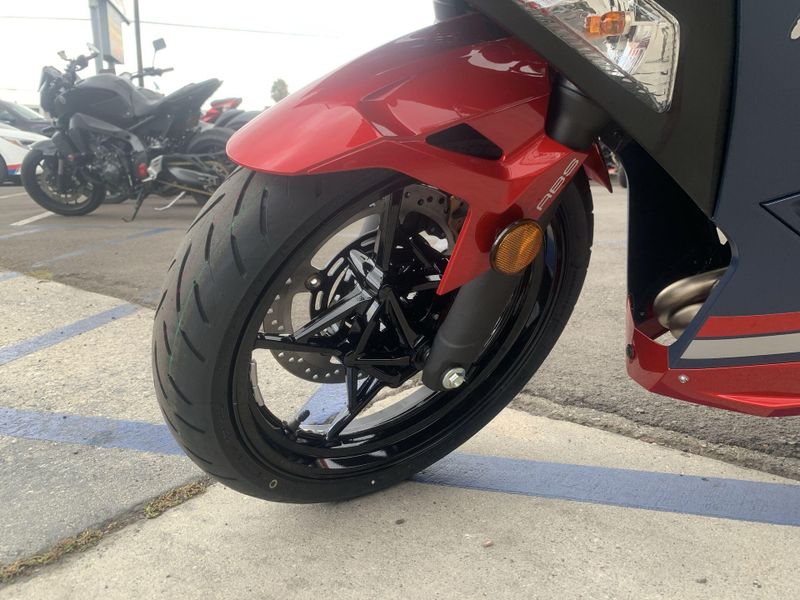 New 2026 Kawasaki NINJA 500 ABS Image 10