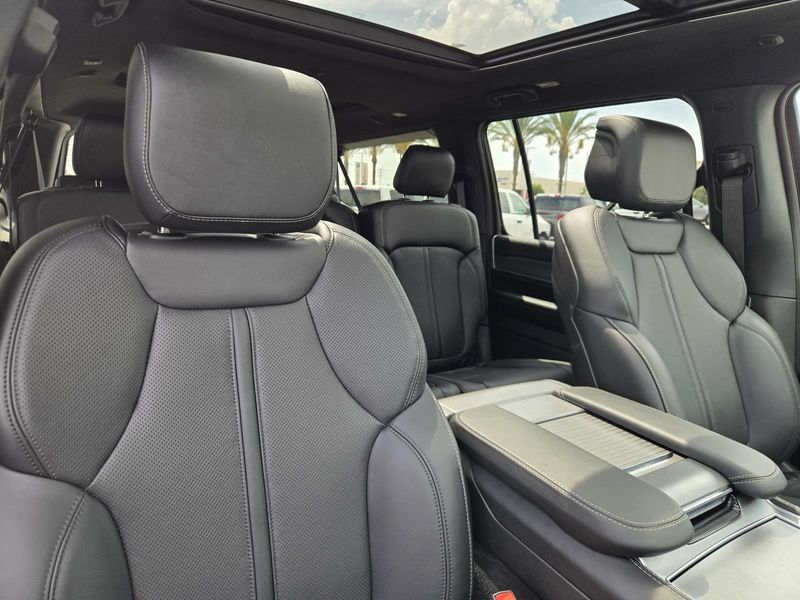 2026 Jeep Grand Wagoneer L Grand Wagoneer L Limited Altitude 4x4