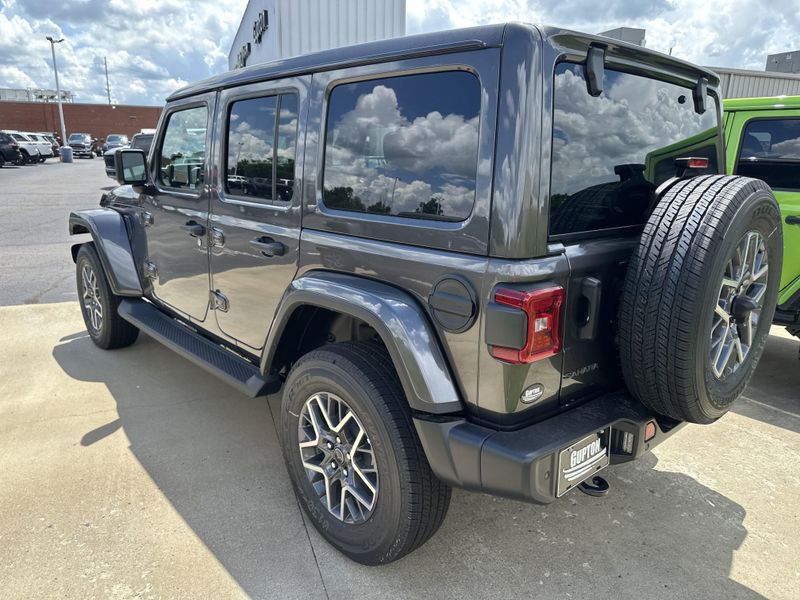 New 2025 Jeep Wrangler 4-door SaharaImage 8