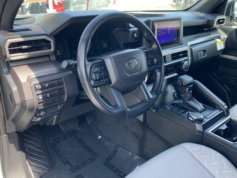 Used 2025 Toyota Tacoma SR5Image 14