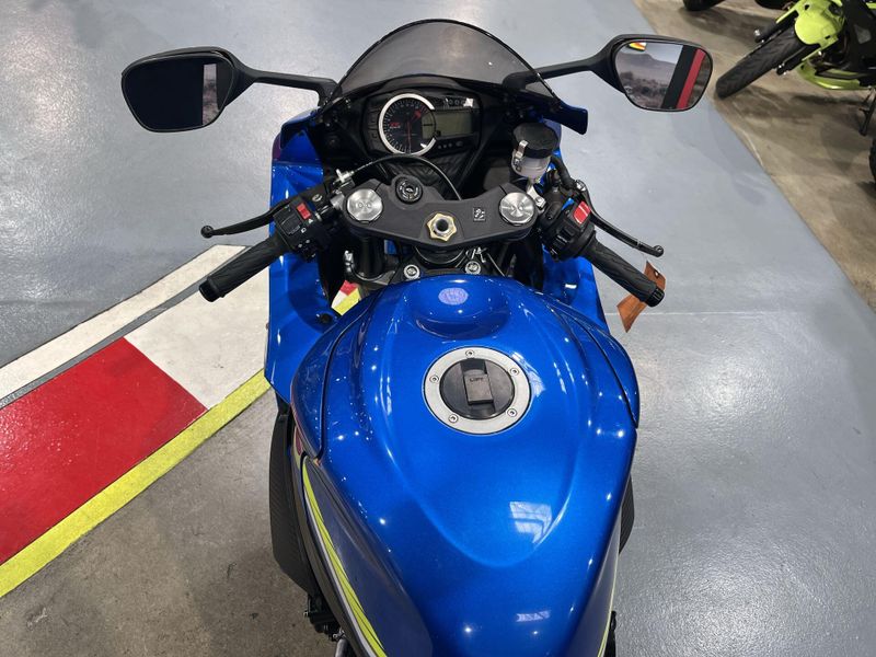 Used 2017 Suzuki GSX-R600L7 CA Image 11