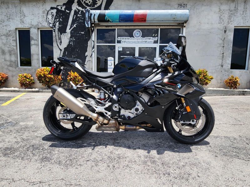 2026 BMW S 1000 RRImage 11