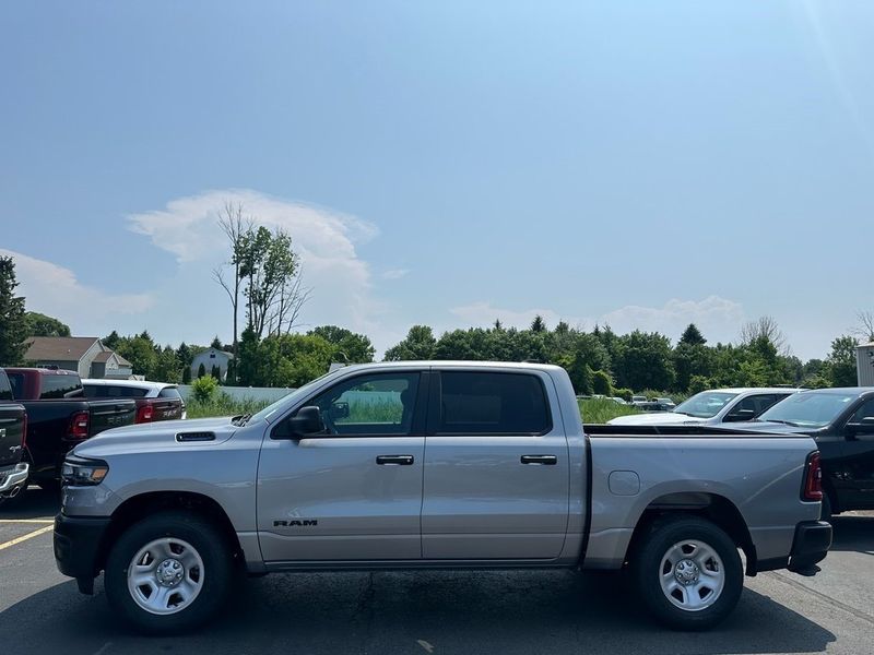 2025 RAM 1500 Tradesman Crew Cab 4x4 5