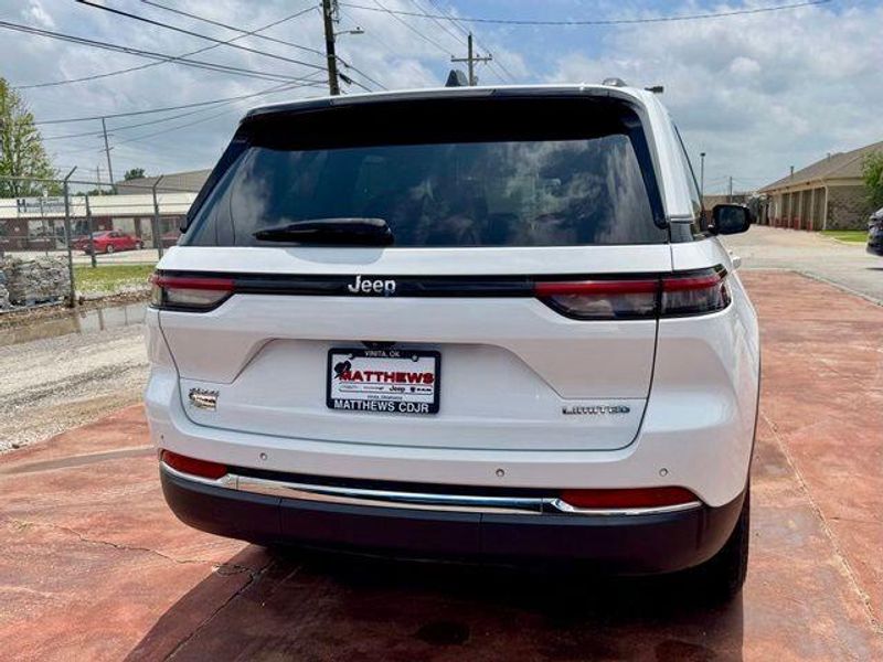 Used 2022 Jeep Grand Cherokee LimitedImage 6