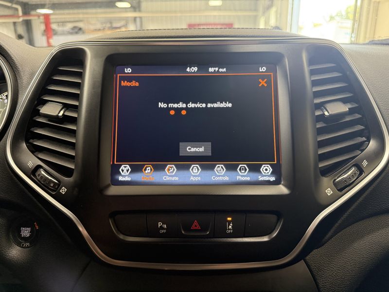Used 2021 Jeep Cherokee 80th AnniversaryImage 32