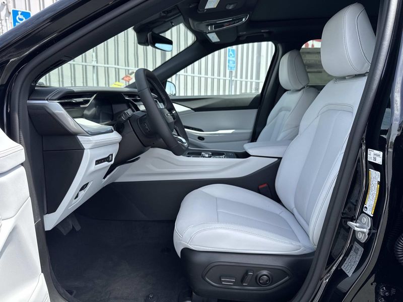New 2026 Jeep Cherokee Limited 4x4