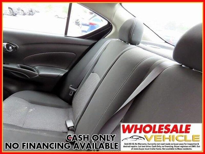2018 Nissan Versa 1.6 SVImage 10