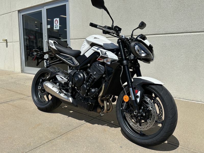 2024 Triumph STREET TRIPLE R in a CRYSTAL WHITE exterior color. Cross Country Powersports 732-491-2900 crosscountrypowersports.com 