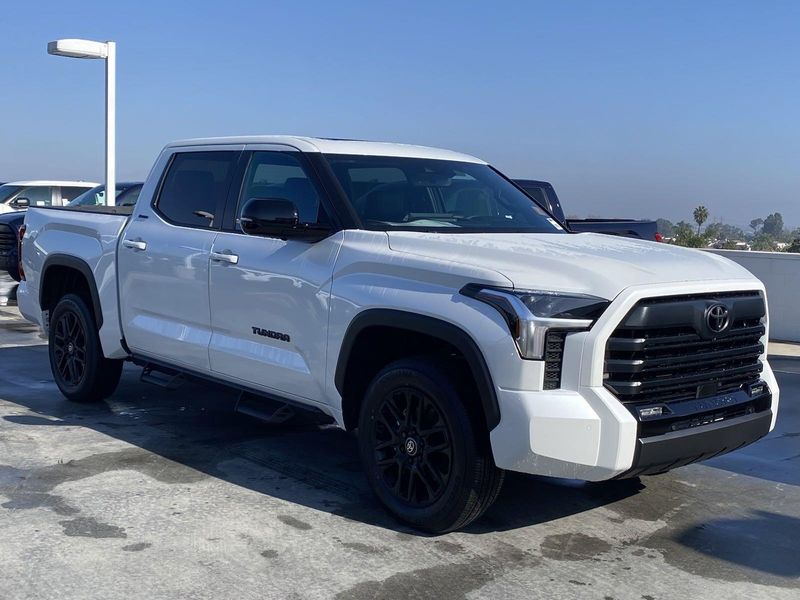 2025 Toyota Tundra LimitedImage 2