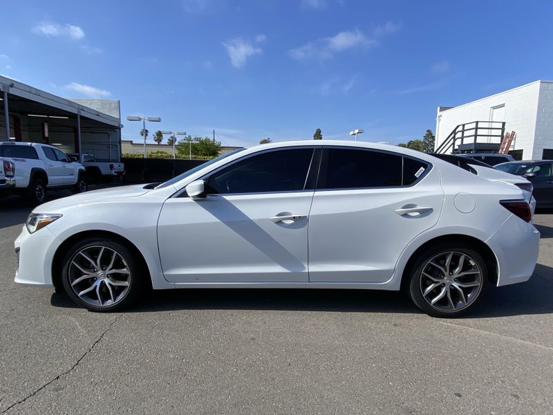 2021 Acura ILX Premium PackageImage 2