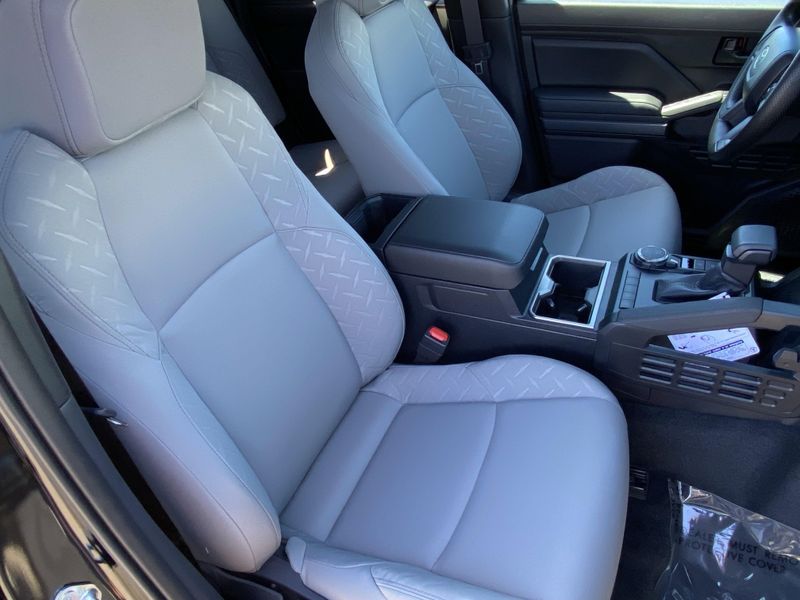 New 2025 Toyota Tacoma SR5Image 11